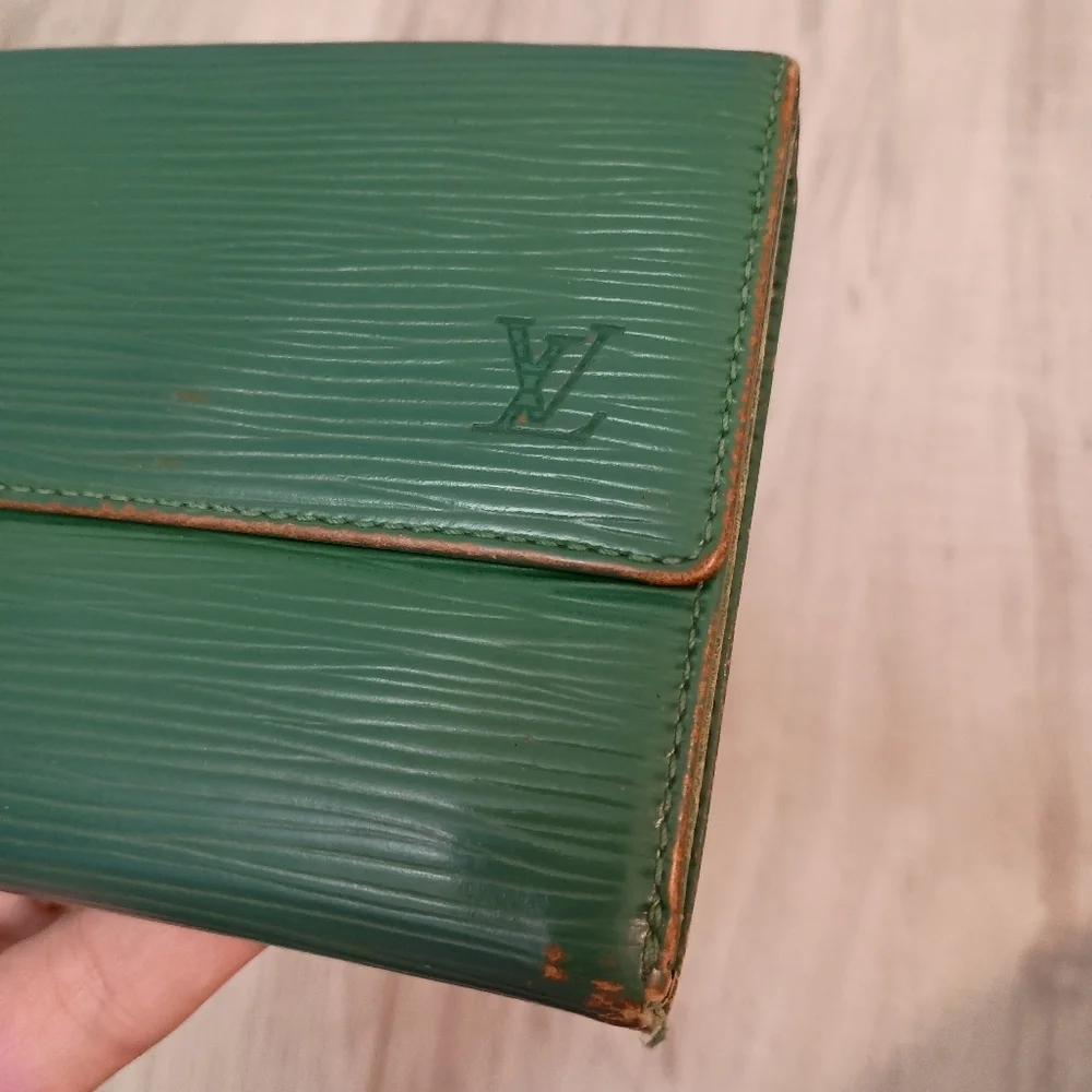 Authentic Louis Vuitton Green Epi Leather LV Embossed Logo Trifold Wallet